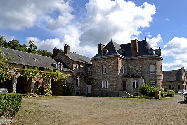 Le château de Lesquiffiou et ses dépendances, Pleyber-Christ